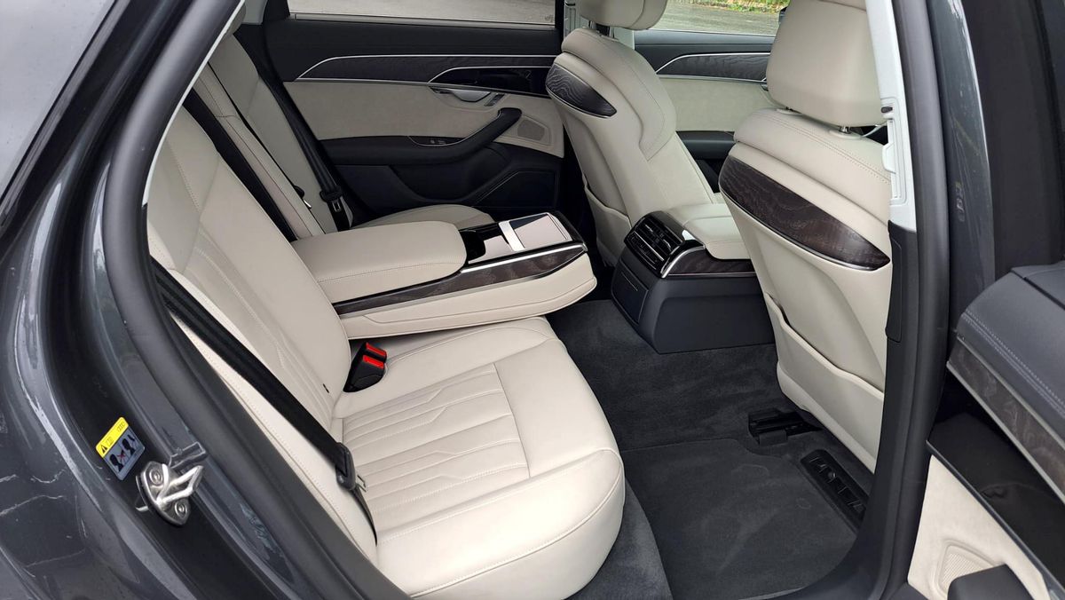 Interior del Audi A8 60 TFSIe