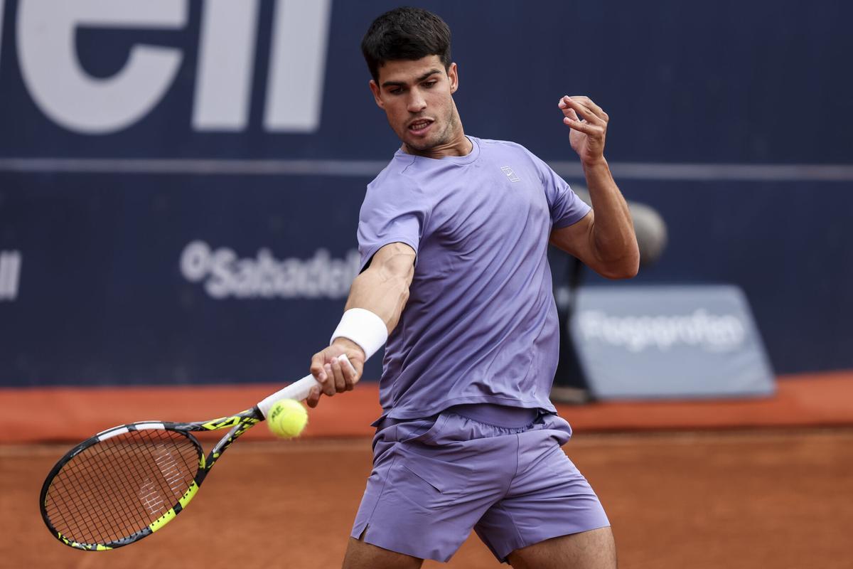 Carlos Alcaraz of Spain in actions against Ethan Quinn of United Stated during the first round tennis match of the Barcelona Open Banc Sabadell - Conde Godo 2025 Day 2 at Real Club De Tenis Barcelona on April 15, 2025 in Barcelona, Spain. AFP7 15/04/2025 ONLY FOR USE IN SPAIN. Javier Borrego / AFP7 / Europa Press;2025;SPORT;ZSPORT;TENIS;ZTENNIS;Barcelona Open Banc Sabadell - Conde Godo 2025 Day 2;
