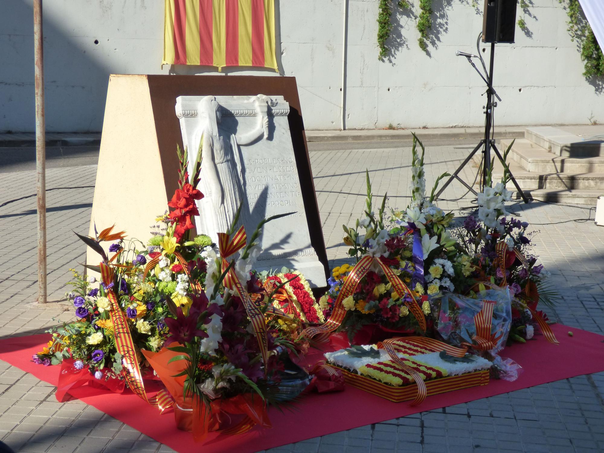 PFigueres celebra l'acte institucional de la Diada a la plaça Frederic Marès