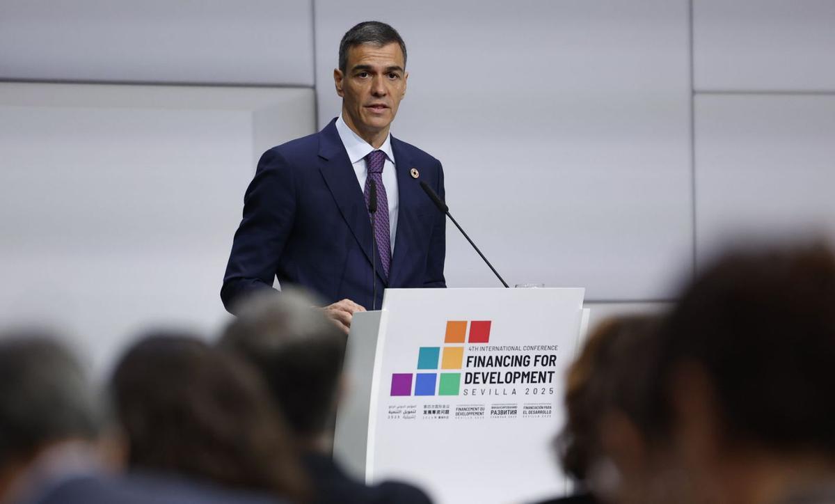 Sánchez carrega contra els aranzels de Trump com a "arma llancívola"