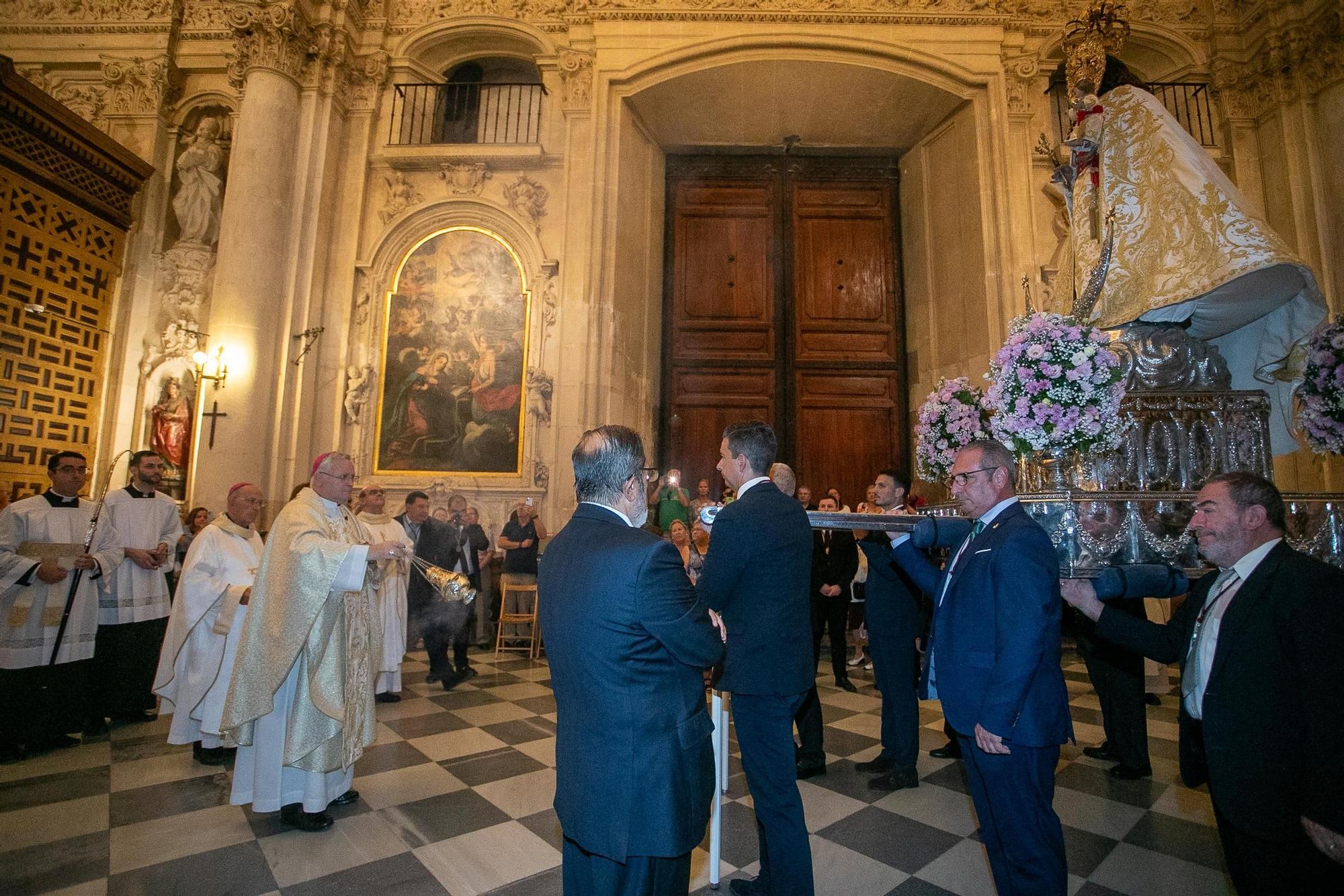 Procesión clausural de la Fuensanta en la Catedral, en imágenes