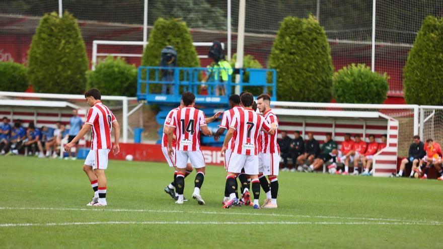 El Sporting se da un festín ante la Gimnástica (5-0): Iosifov lidera el ataque y Guillamón deja las primeras muestras de calidad
