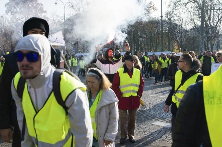 Los ''chalecos amarillos'' protestan en Francia