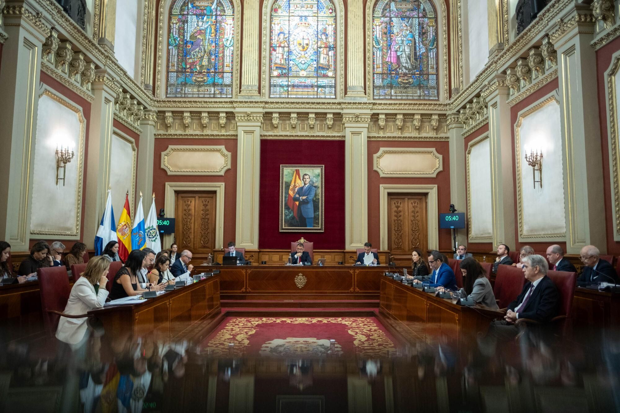 Pleno del Ayuntamiento de Santa Cruz 
