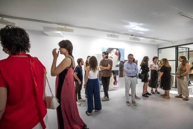 Las fotos de la concurrida celebración del Art Palma Summer en las galerías de la ciudad