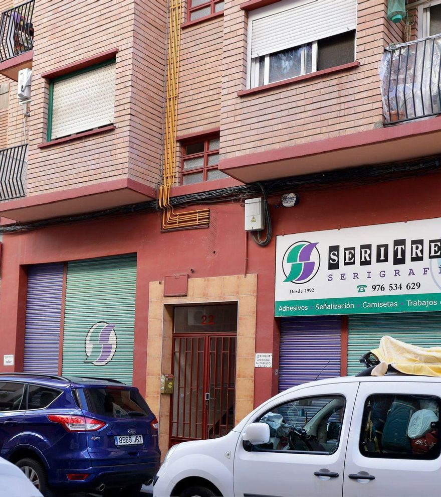 Los vecinos evitan la tragedia en Zaragoza: &quot;Ayudamos a que no matara a la mujer&quot;