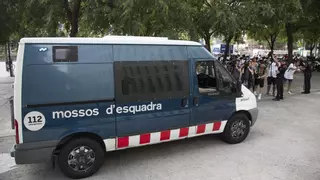 Dos detenidos por un robo en Polinyà que acaba con 300 personas tratando de agredir a los ladrones