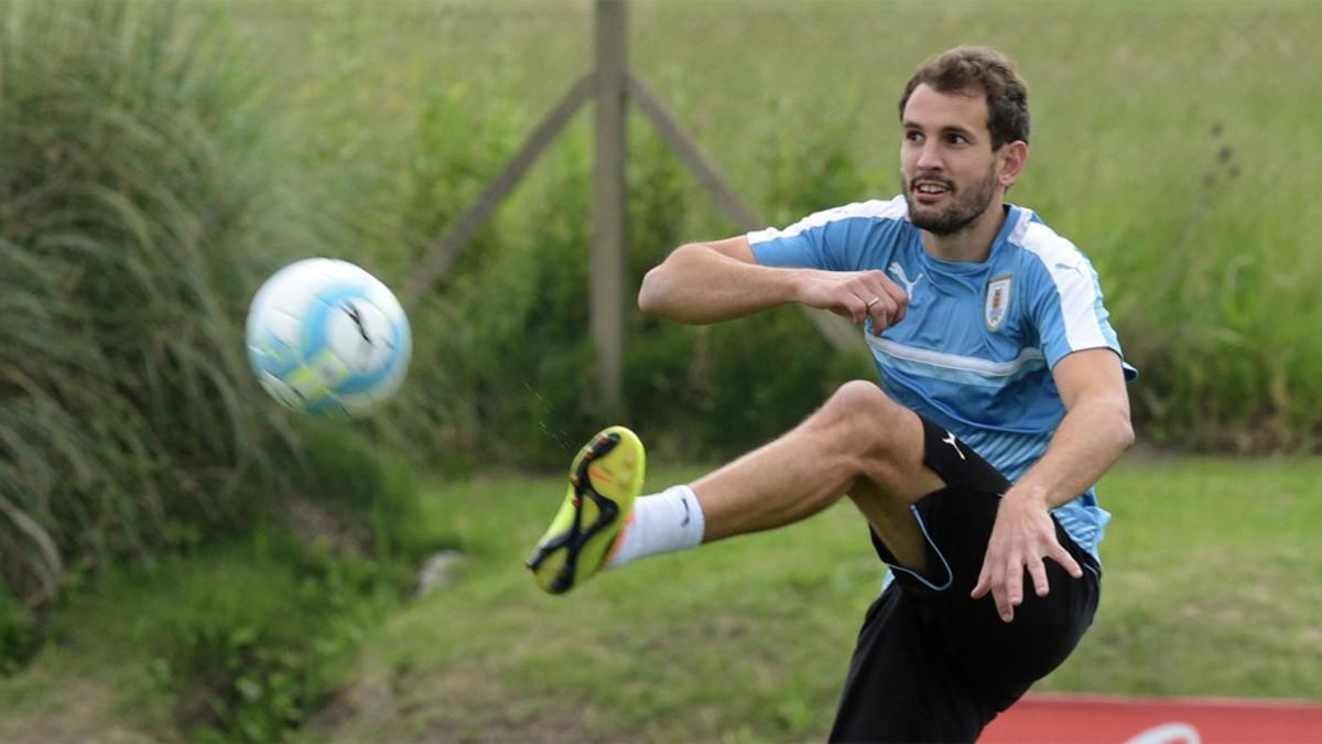 El internacional charrúa buscará brillar en Montilivi