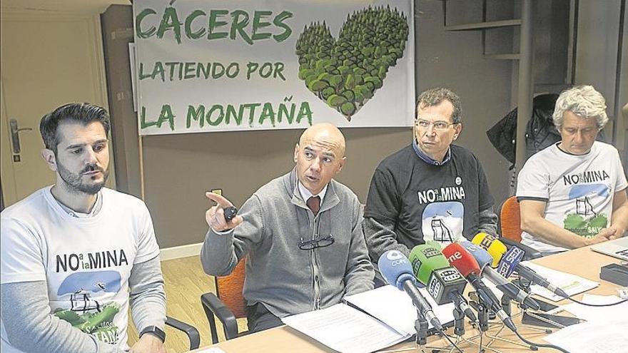 La plataforma cacereña Salvemos la Montaña cuestiona el empleo que ofrece la empresa de la mina