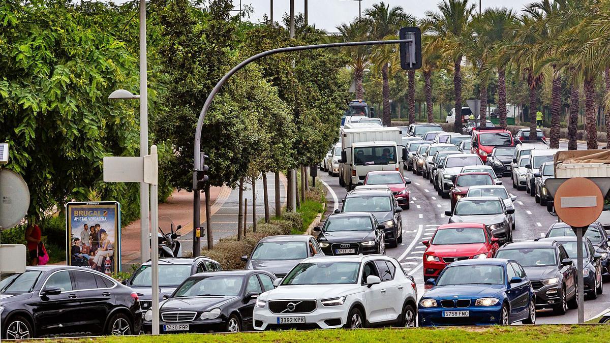 DGT | La nueva ley obligará a los conductores profesionales a llevar un dispositivo de 1.000 euros