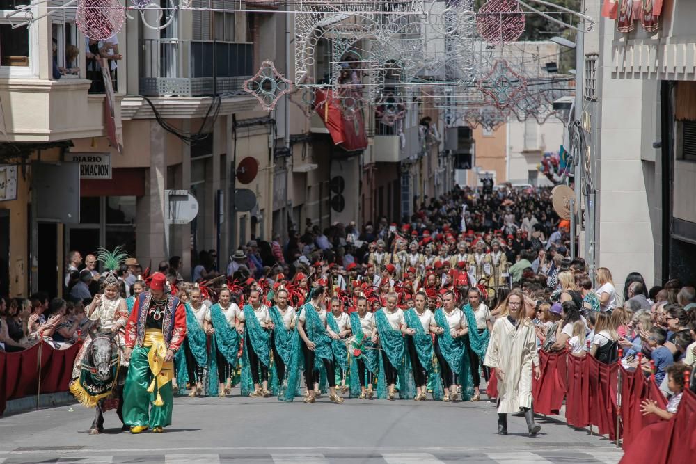 Desfile infantil de los Moros y Cristianos de Petrer