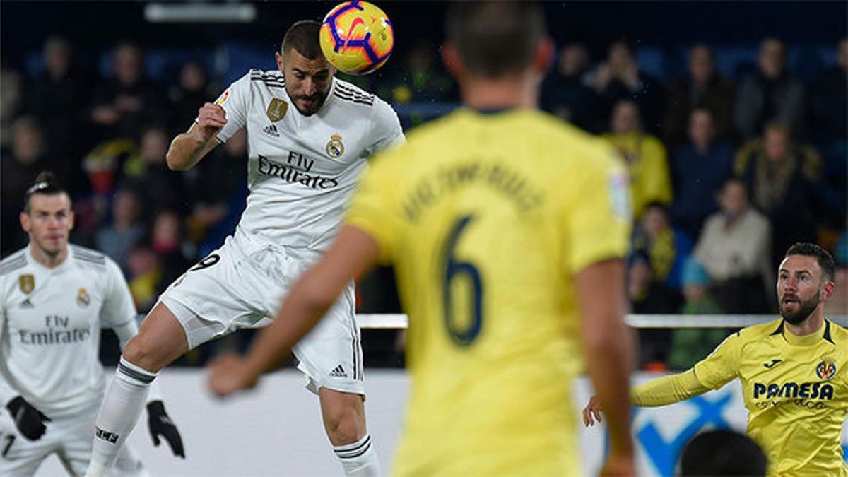 La defensa del Villarreal regaló el gol del empate a Benzema