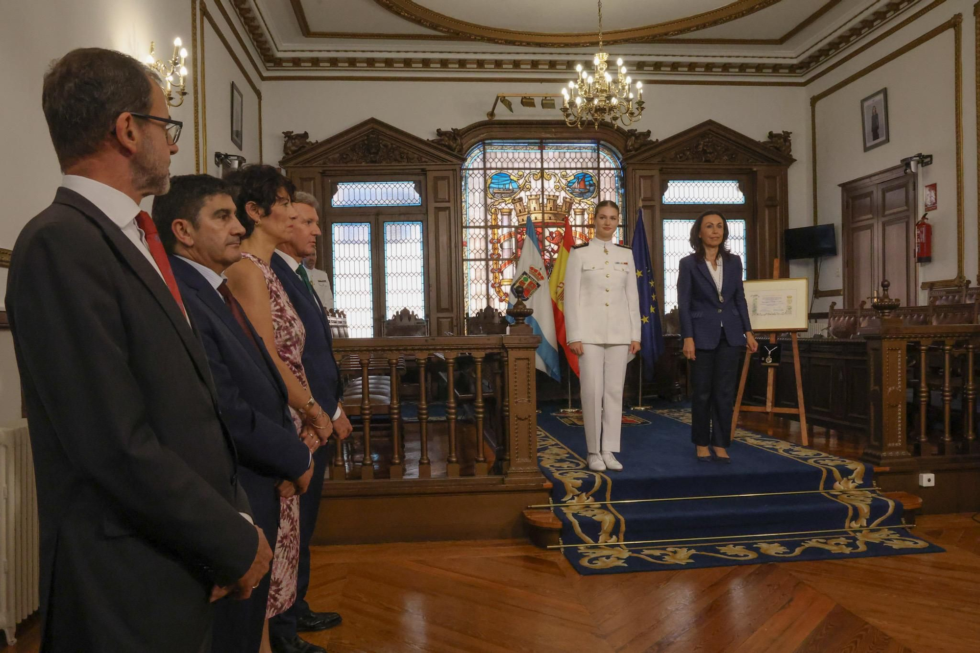 Marín se viste de gala para nombrar a la princesa Leonor Hija Adoptiva