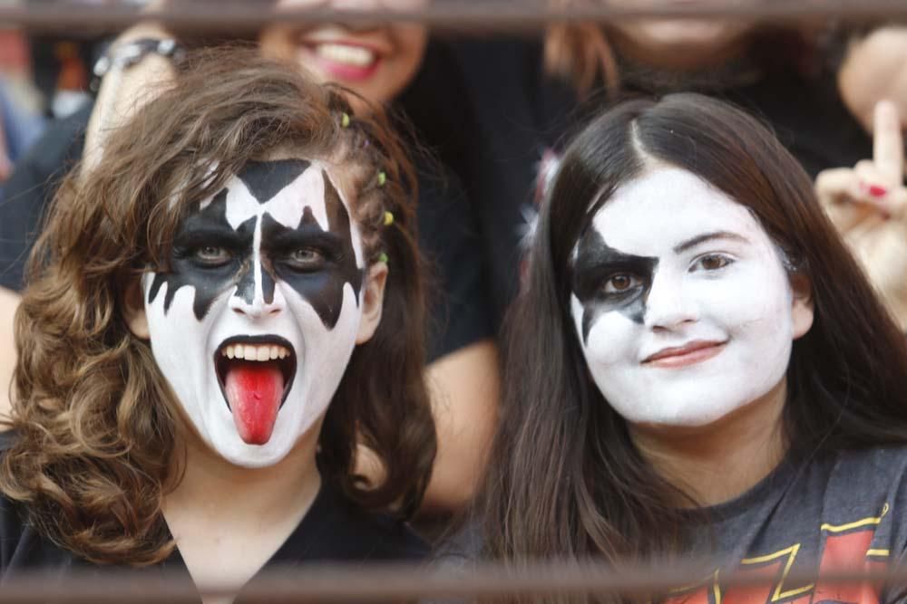 Kiss revienta los Califas