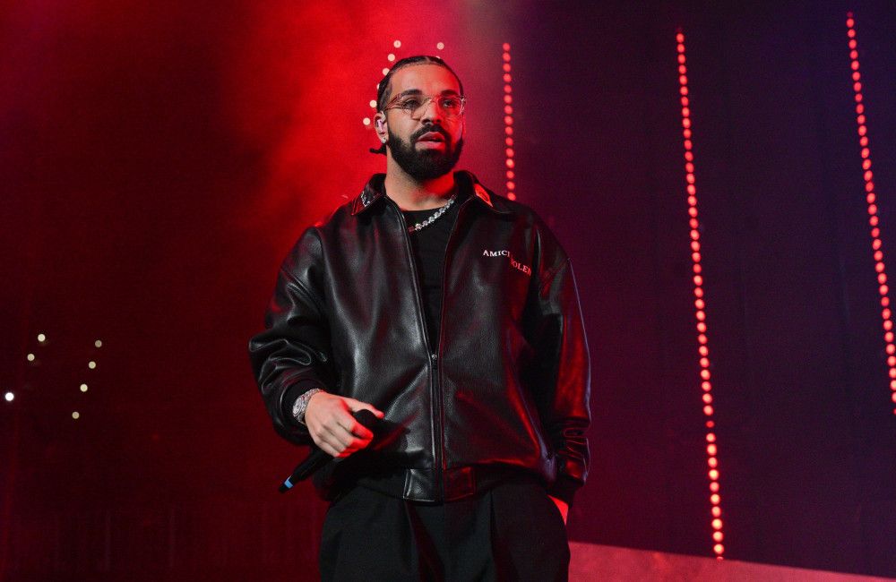 Drake evita el robo a una de sus fans