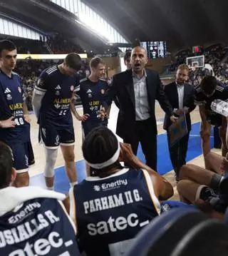 Javi Rodríguez, técnico del Alimerka Oviedo Baloncesto tras caer con el Fuenlabrada: "Estoy muy orgulloso del equipo"