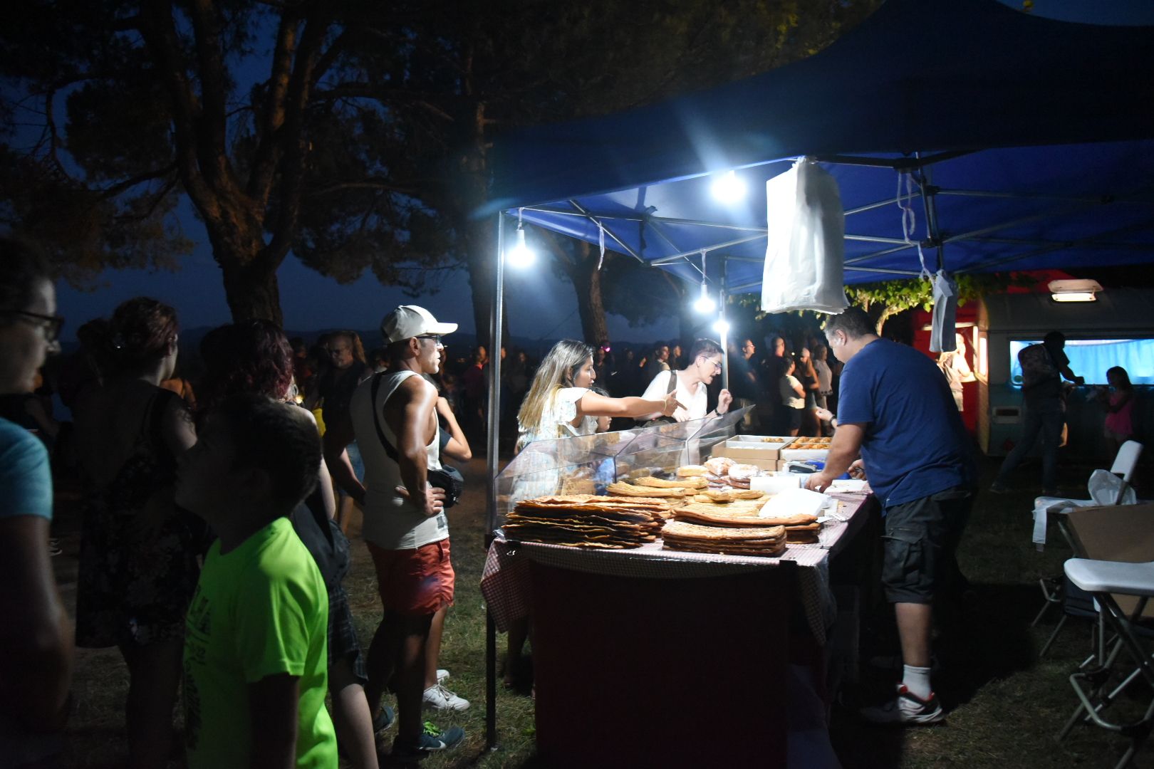 El Parc de l'Agulla s'omple per veure el Castell de Focs