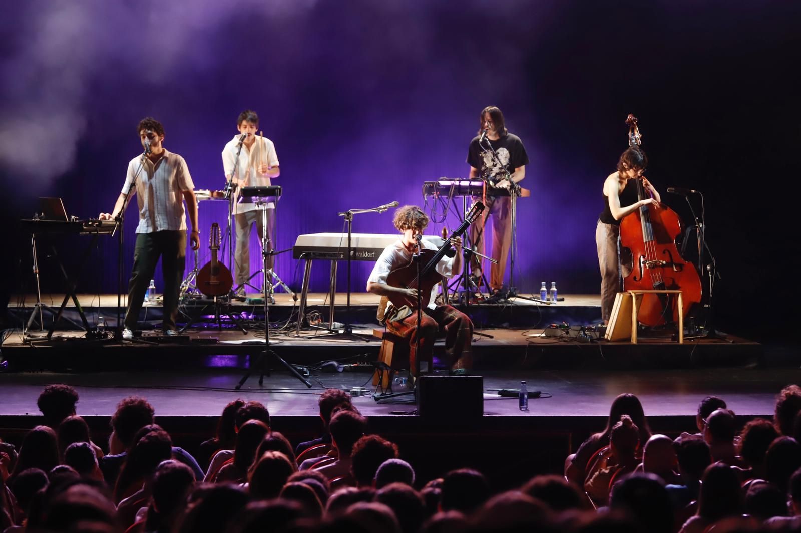 El joven Guitarricadelafuente presenta en el Gran Teatro su disco de debut, “La cantera”