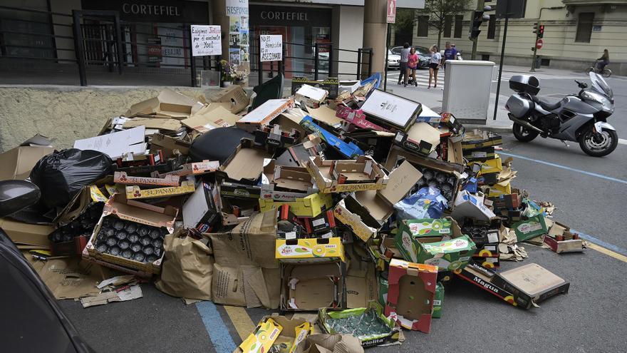 A Coruña declara la emergencia sanitaria para acabar con la acumulación de basuras