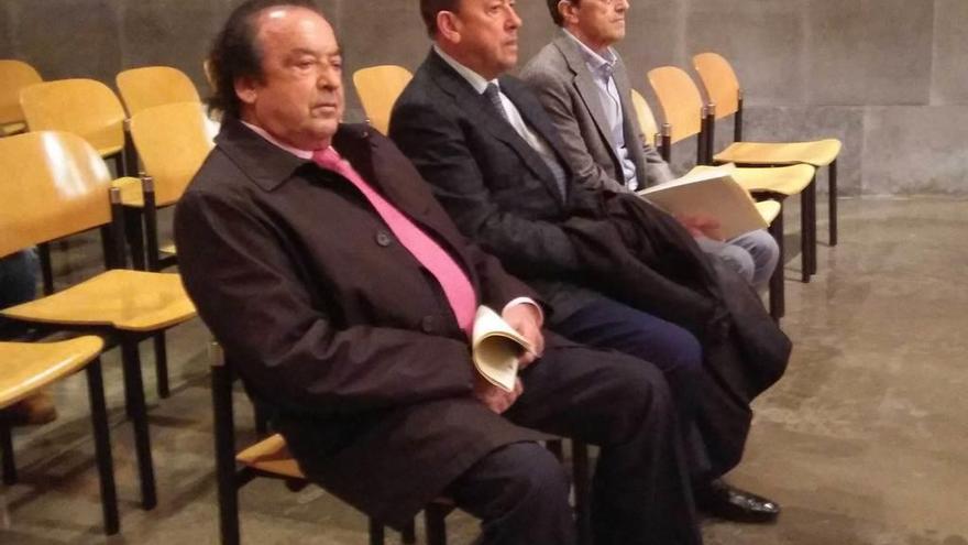 José Antonio Díez Carbajosa, Ángel Díez Carbajosa y Manuel Ángel Tresguerres Riestra, ayer, durante el juicio.