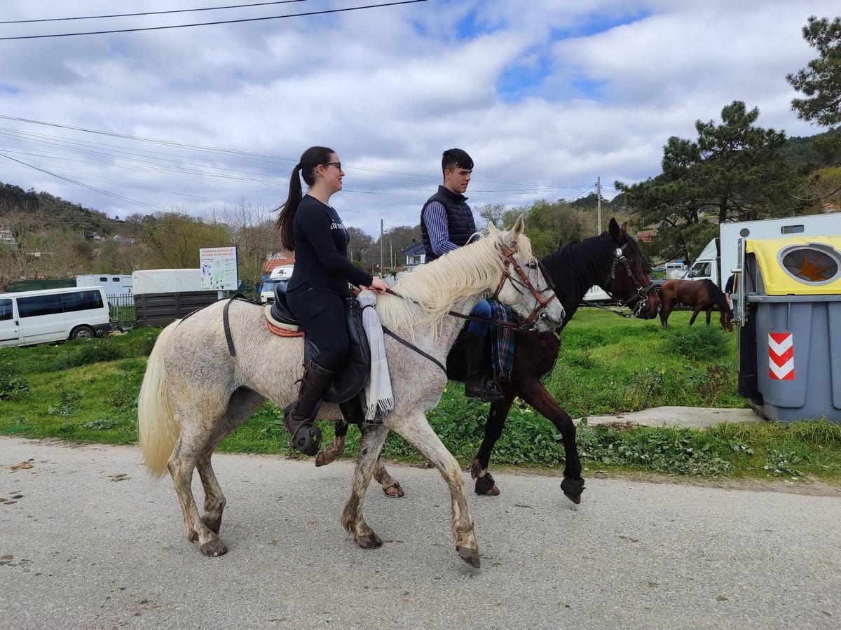 Participantes en la XIII Xuntaza Cabalar pola Costa