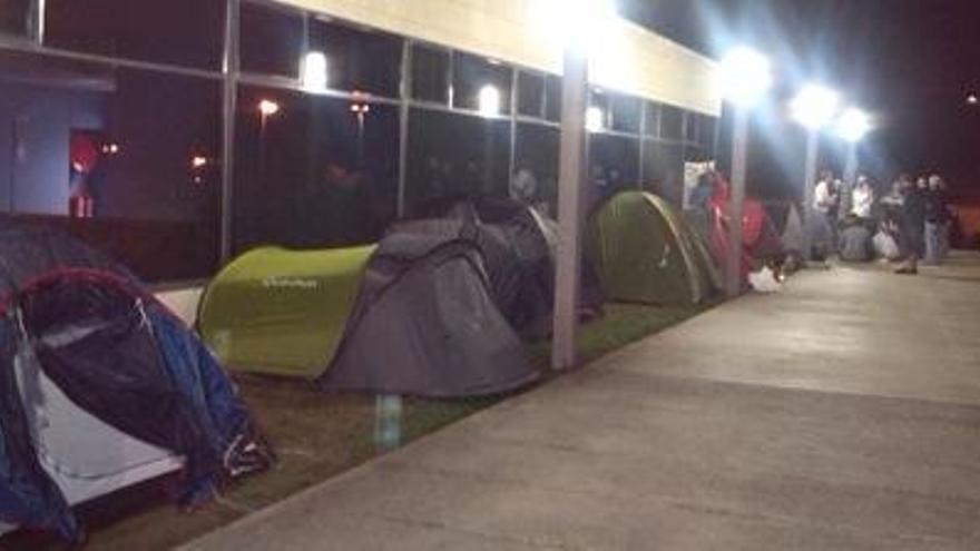 Acampada a l&#039;Hospital de Blanes contra les retallades