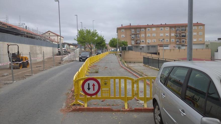 La empresa del muro de la calle Factor de Plasencia, en baja temeraria