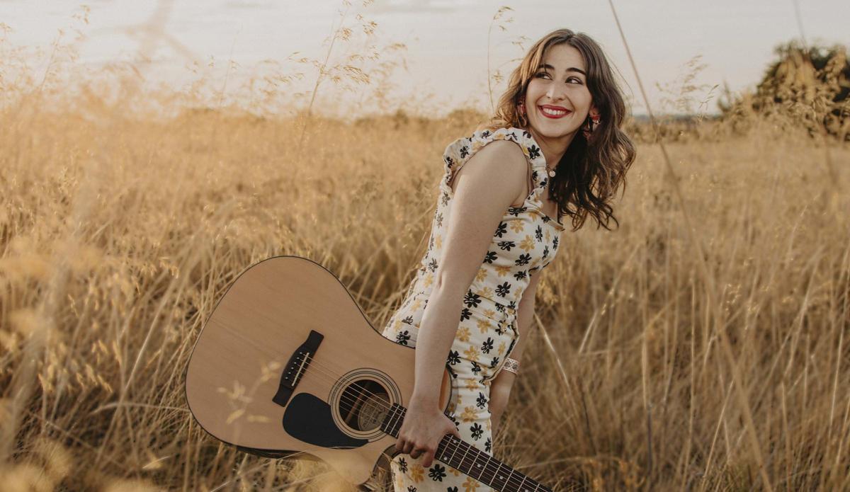 Silvia Sanjuan, artista que ofrecerá un concierto en Mahíde.
