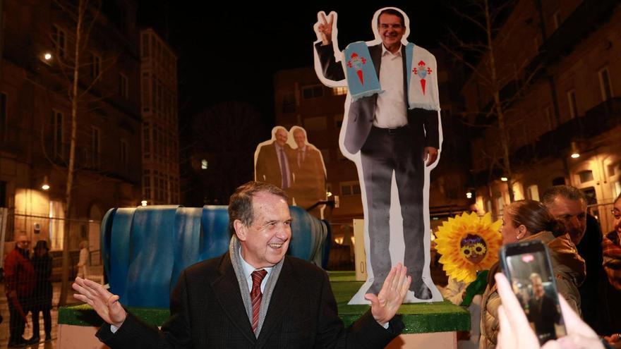 Vigo inaugura su Entroido con un Meco sobre la pugna por ser sede del Mundial 2030.