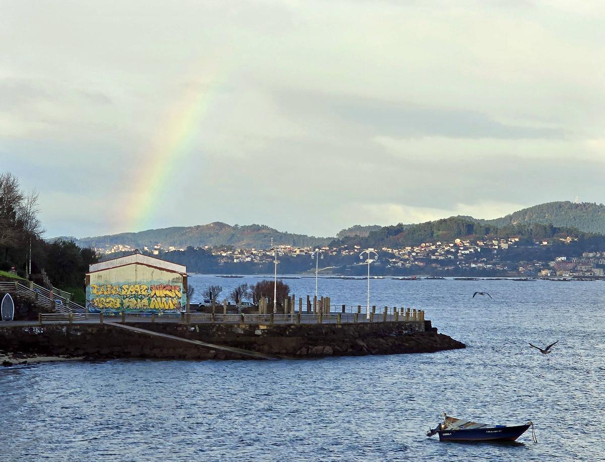 Vista general del paseo marítimo de la playa de A Punta.