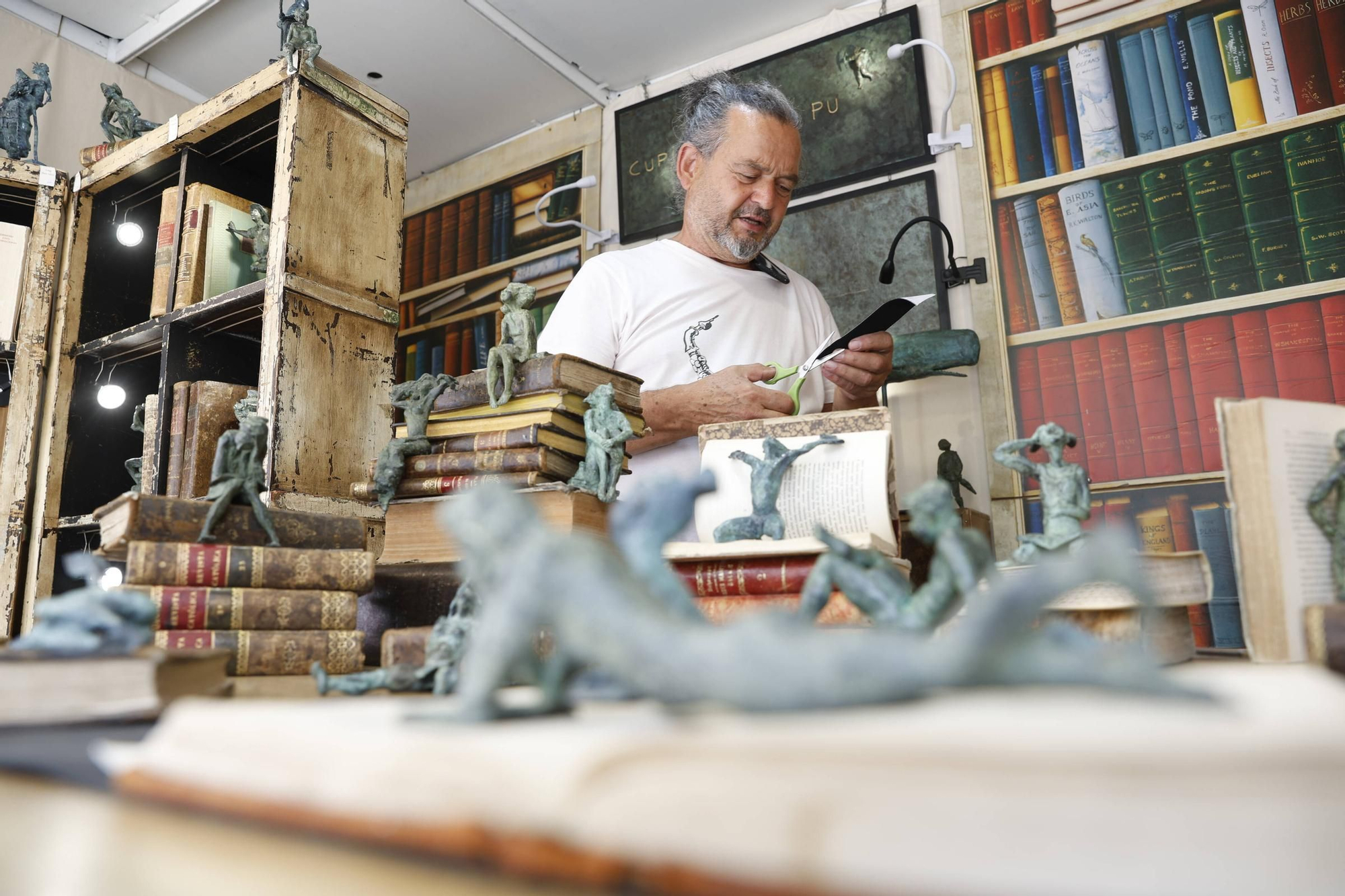 Así es la nueva feria de artesanía Arte Gijón en el Náutico (en imágenes)
