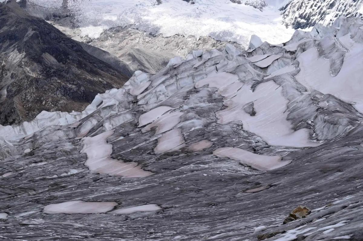 Glaciar Huaytapallana de la Cordillera Blanca en Perú.