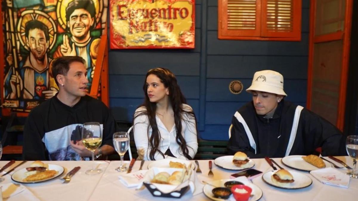 Rosalía junto a Trueno en el stream de Momo