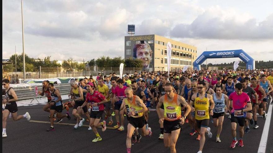 Más de 1.000 corredores toman este sábado noche el Circuit en el II Gran Premio Velas Maraton
