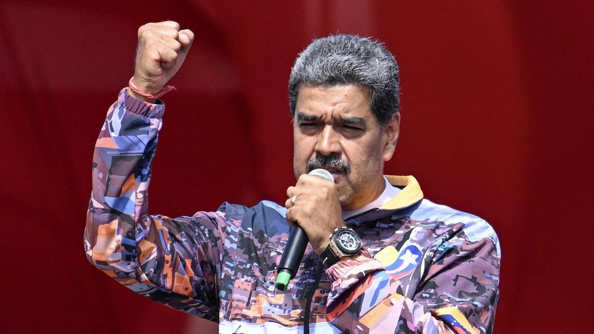 Nicolás Maduro exige a la población venezolana la eliminación de Whatsapp