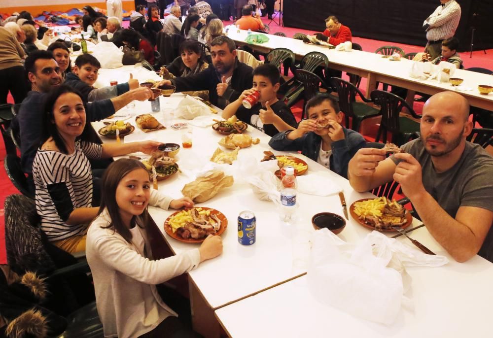 Cientos de personas disfrutan de la cita gastronómica más popular del municipio