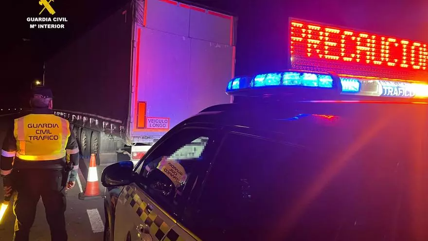 Detenido en Ordes un camionero que septuplicaba la tasa máxima de alcohol
