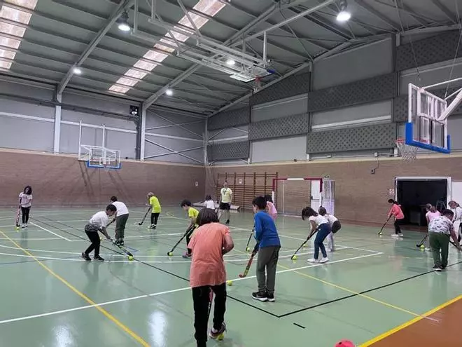 El CEIP Federico de Arce de Murcia acerca el hockey a sus alumnos