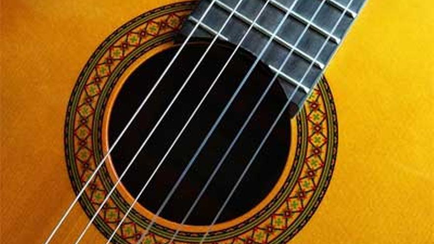 Actuación de Carmela Gil, Francisco Gómez y Rafa Rubio.