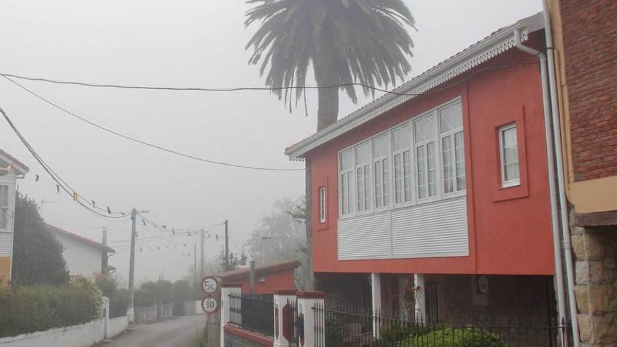 La casa familiar de Manuel Menéndez Valdés (en la imagen de abajo).