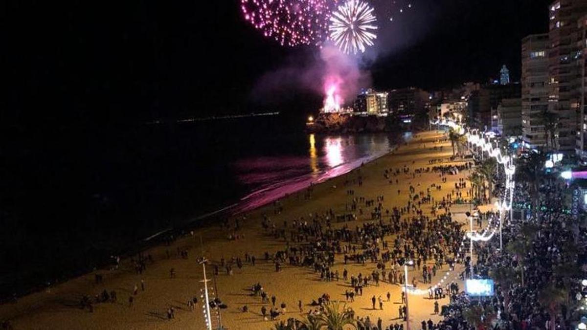 La playa de Levante de Benidorm en una celebración de Nochevieja.