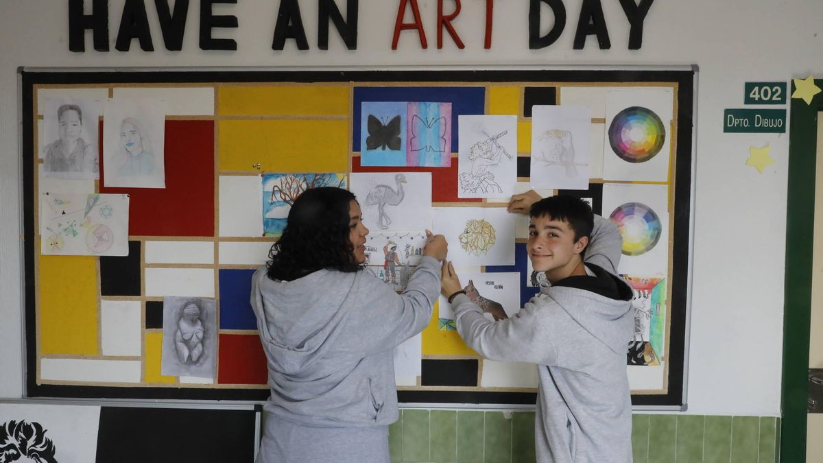 La serie "De aula en aula" visita el IES Calderón de la Barca