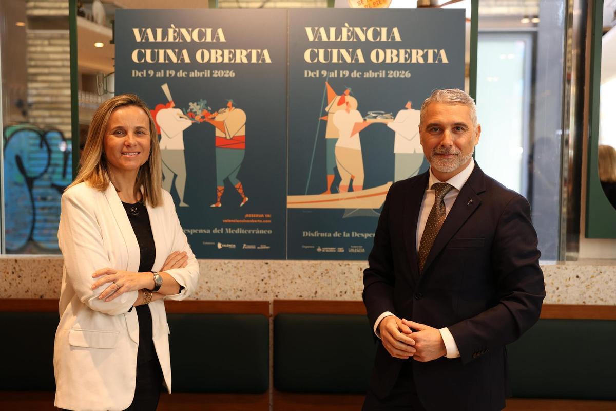 La concejala de Turismo, Innovación y Captación de Inversiones, Paula Llobet y el secretario autonómico de Turismo, José Manuel Camarero, en la presentación de València Cuina Oberta.