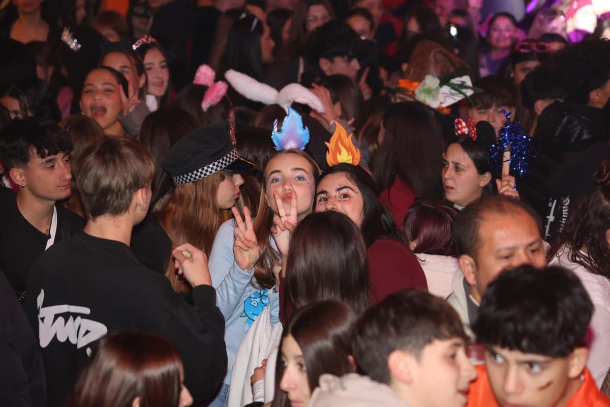 Viernes Ramblero: un Carnaval atípico llena las calles de Alicante