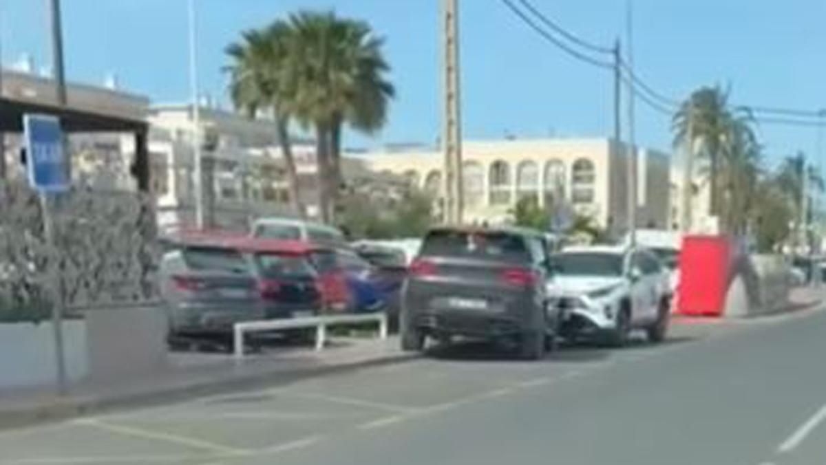 Detenido un conductor que huyó tras chocar contra un taxi | P.L.S.J.