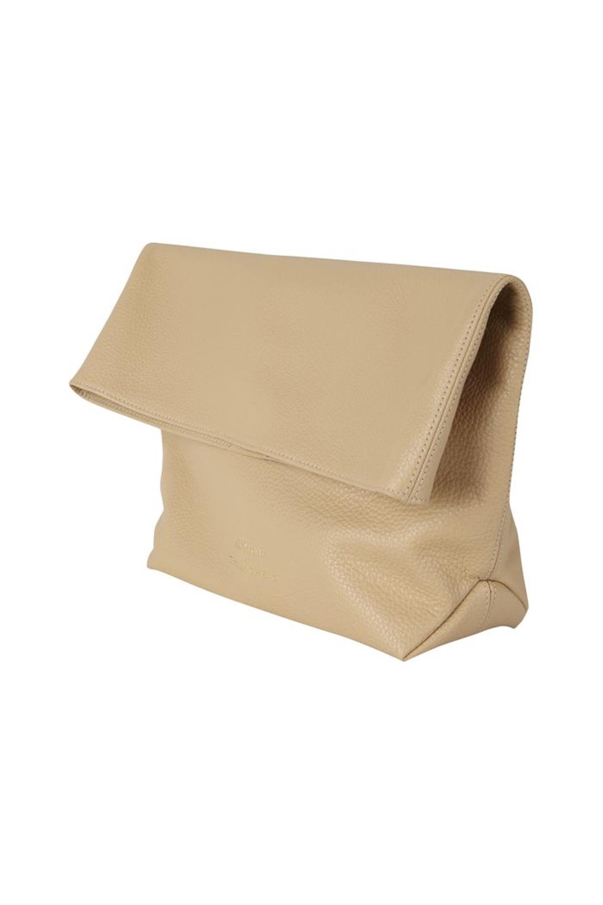 Alvarno by The Lunch Bag, clutch en color beís