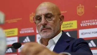 Luis de la Fuente (65 años): "En la vida siempre se puede mejorar. Aún nos quedan logros por conseguir con España. Todavía nos queda recorrido y yo quiero poder vivirlo con ellos"