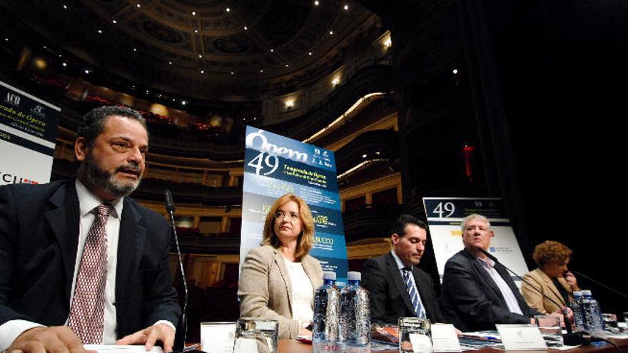 De izquierda a derecha: Ulises Jaén, Encarna Galván, Óscar Muñoz, Carlos Ruiz y Aurora Moreno, ayer.