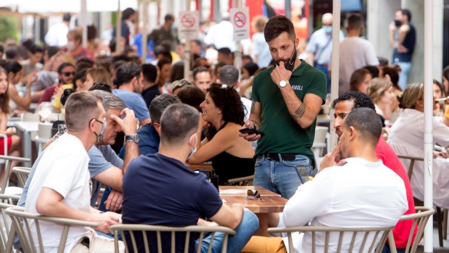 Alicante abre el plazo para solicitar ayudas por un millón de euros para fiestas tradicionales y ocio