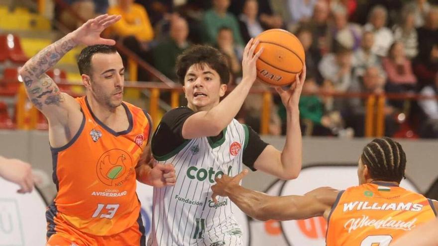 El Coto Córdoba responde en Gijón con una victoria sólida para seguir en la pelea por el liderato